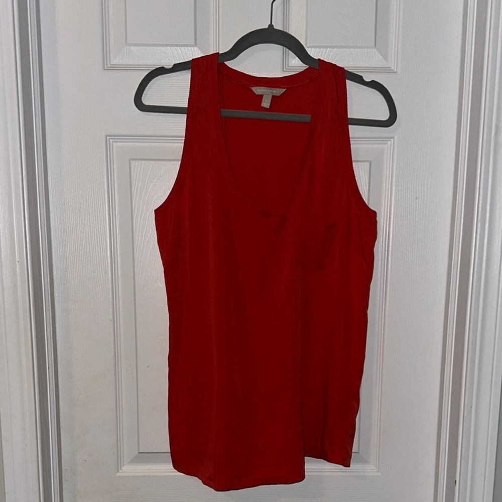 Red Sleeveless Top